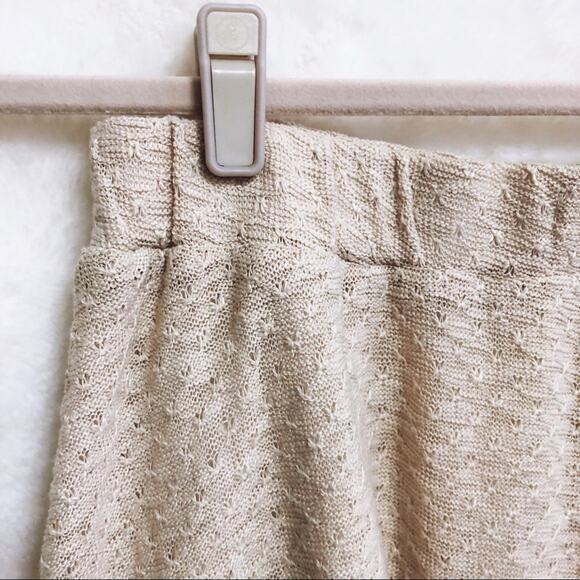 Headline Seoul Cream Flowy Mini Skater Skirt - Picture 2 of 8